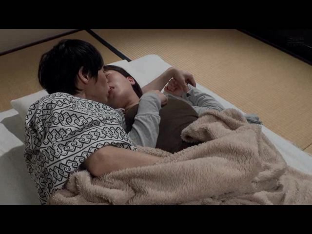 「お願い、この週末だけ恋人のフリして？」同僚OLの両親を安心させるため…