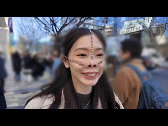 わたしの豚ヅラ、見てください。 小松杏