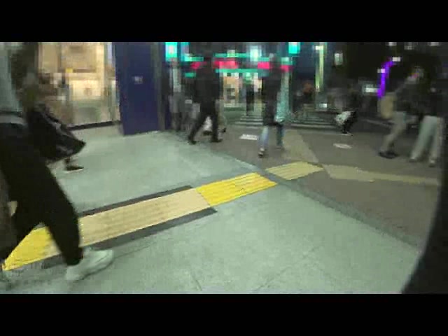 家出美少女。保護連れ込みわいせつ映像