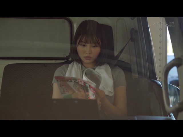 配送中NTR 既婚ベテランドライバーの配送に付いて回るうち車中でおそわれてしまった新婚人妻  唯井まひろ