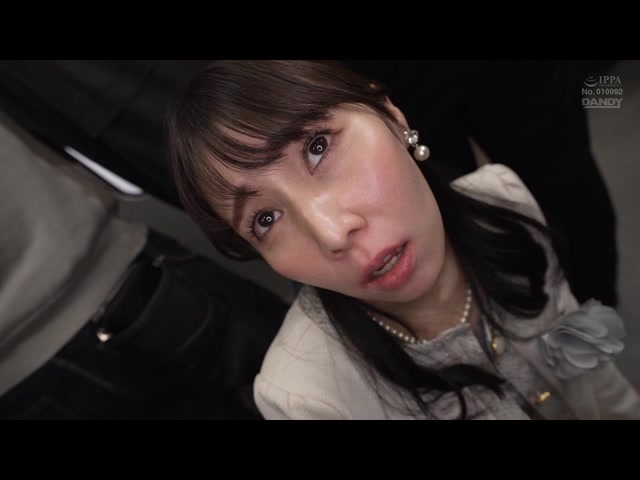 「えっ!おばさんの私が?!」我が子の前で触られ必死に抵抗するも愛液を垂れ流し絶頂が止まらない巨尻母VOL.4