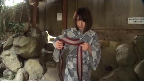 小泉麻里　愛娘が大好きすぎて妻にナイショで子作り温泉旅行