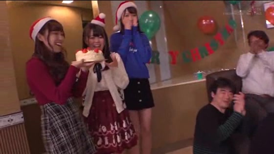 SODファン感謝祭！クリスマスパーティー開催！！素人男性16名とぶっかけ乱交ヤリ放題オフ会！